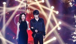 吃瓜爆料群f4,揭秘娱乐圈背后的风云变幻